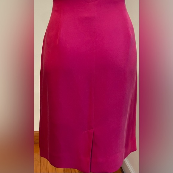 Jones New York Red Wine Knee Length Skirt Zipper On Side l Small Back Slit SZ 14 - Picture 7 of 11